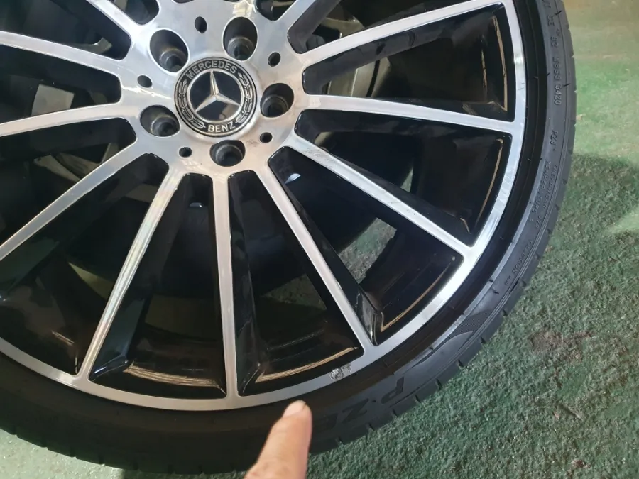 Mercedes-Benz CLS wheel repair - Mercedes-Benz CLS Wheel Repair & Painting Review photo 3
