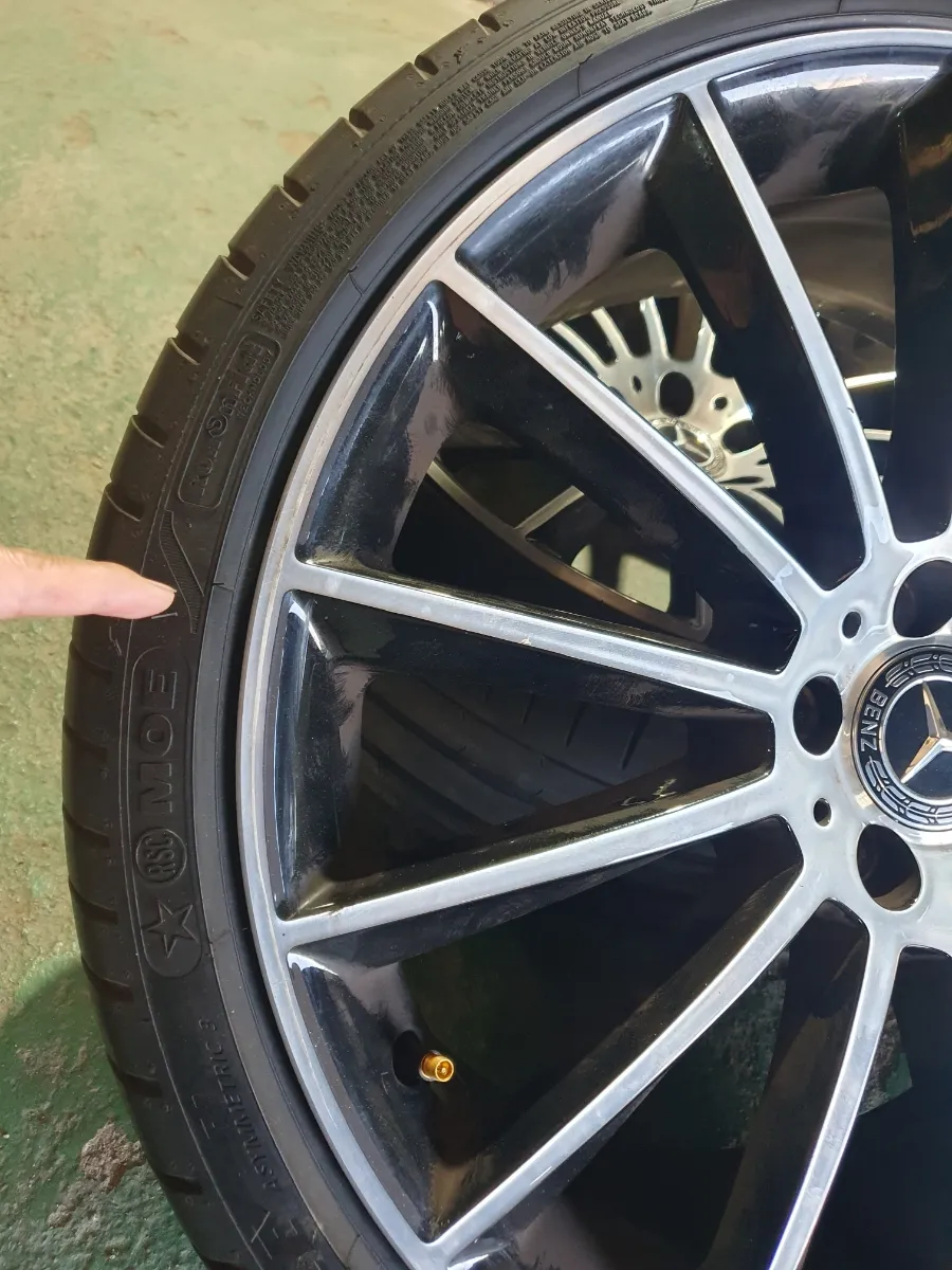 Mercedes-Benz CLS wheel repair - Mercedes-Benz CLS Wheel Repair & Painting Review photo 4