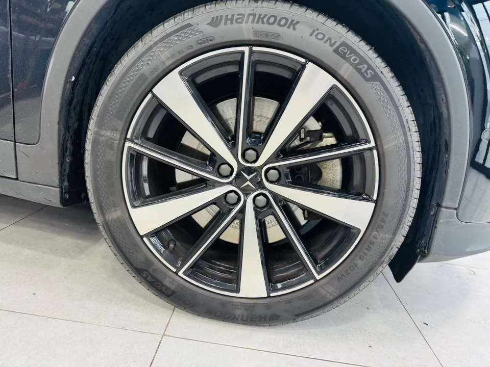 Polestar 2のホイールラッピング事例|費用目安と仕上がり 施工写真 3-1