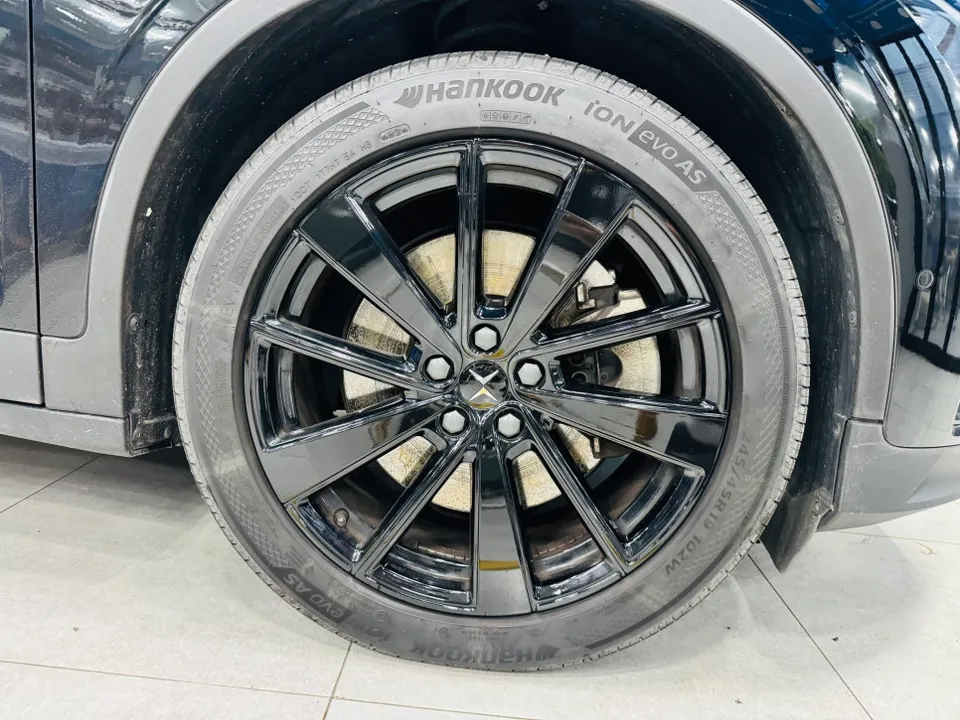 Polestar 2のホイールラッピング事例|費用目安と仕上がり 施工写真 3-2
