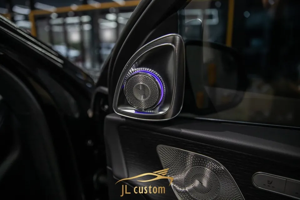 Mercedes-Benz GLE ambient lighting - Mercedes-Benz GLE Ambient Lighting Review — Enhanced Interior Lux photo 5