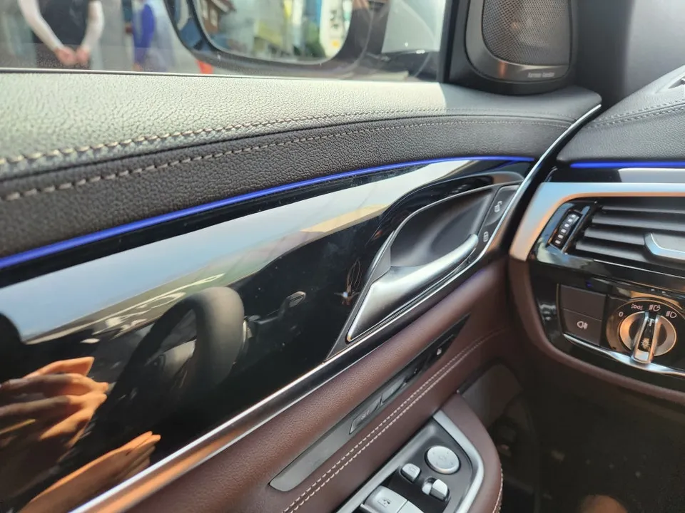 BMW 6 Series GT vinyl wrap - BMW 6 Series GT Vinyl Wrap Review: Cost & Results photo 3