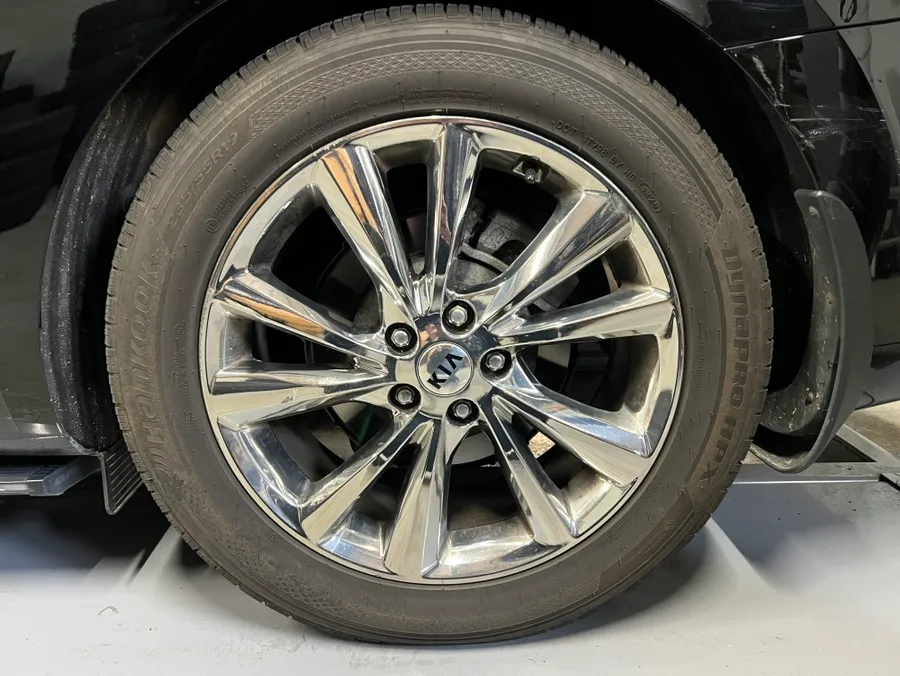 Kia Carnival Wheel Repair & Painting Review photo 4