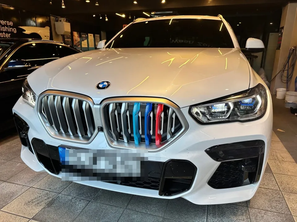BMW X6 Ambient Lighting Review — Enhanced Interior Ambiance photo 1