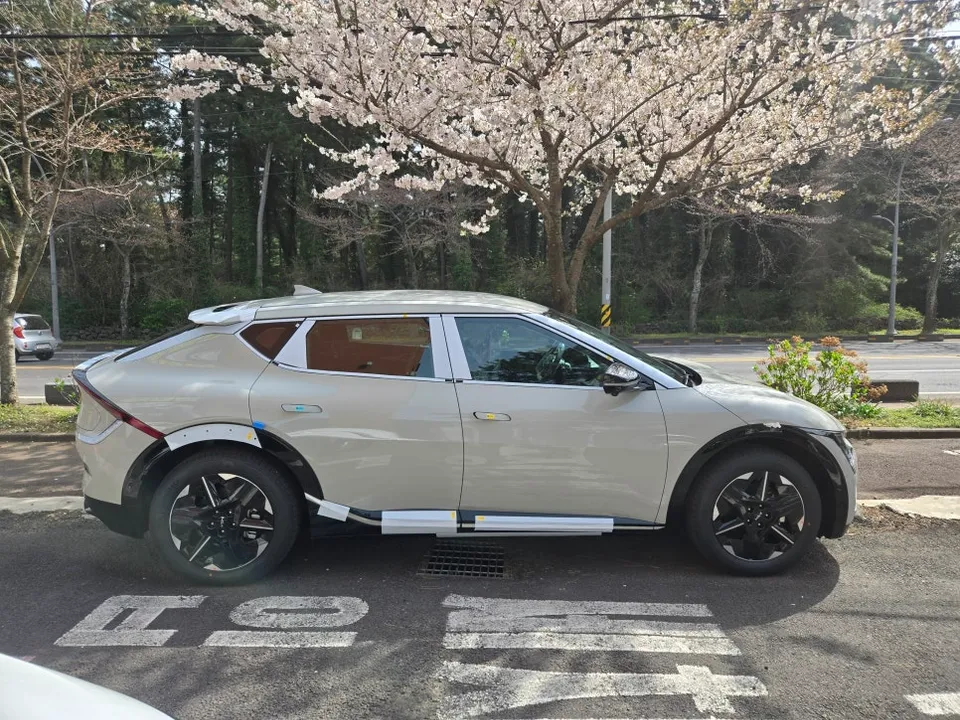 Kia EV6 PPF施工事例｜費用目安と仕上がり 施工写真 3-1