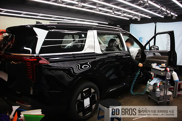 Kia Carnivalのカーフィルム施工事例|費用目安・仕上がり 施工写真 3-3