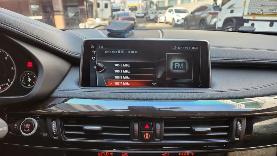 BMW X6 F16 CarPlay Upgrade Review: Seamless Integration photo 2