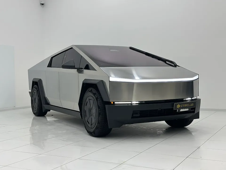 Tesla Cybertruck PPF施工事例｜費用目安と仕上がり 施工写真 2-2