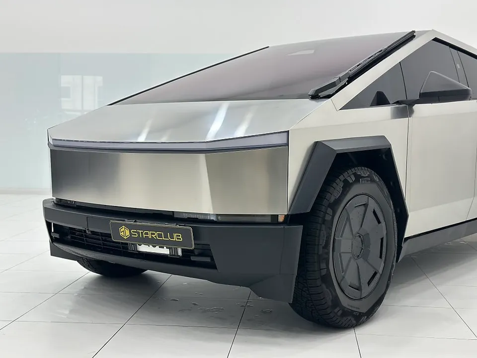 Tesla Cybertruck PPF施工事例｜費用目安と仕上がり 施工写真 3-2