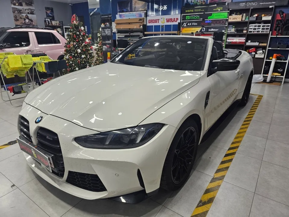 BMW M4 PPF施工事例|ライト・ボンネットのカスタム 施工写真 3-1