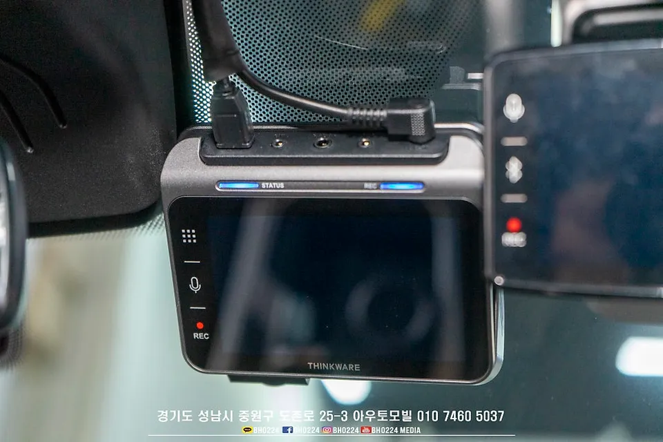 BMW 4 Series dash cam - BMW 4 Series Dash Cam Installation Review - Clear Footage photo 5