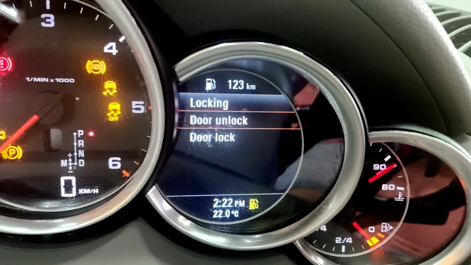 Porsche Cayenne oem options - Porsche Cayenne OEM Options Retrofit Review photo 4