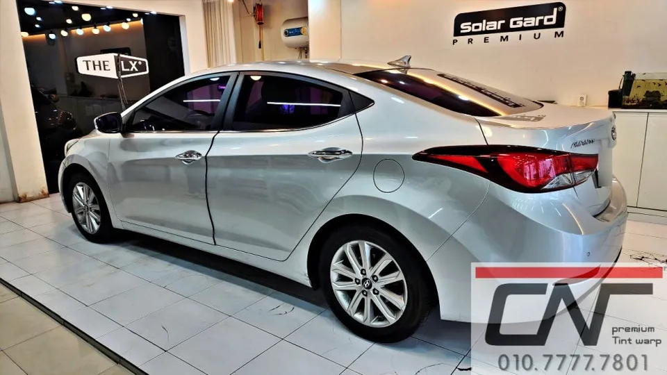 Hyundai Elantra MDのカーフィルム施工事例 施工写真 2