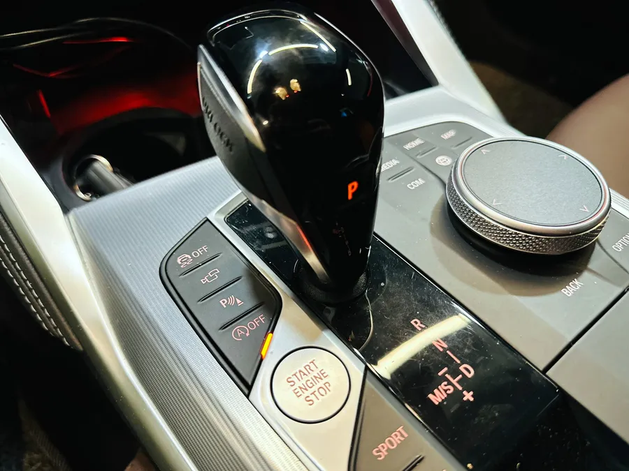 BMW 4 Series G22 steering wheel - BMW 4 Series G22 Custom Steering Wheel Review photo 4