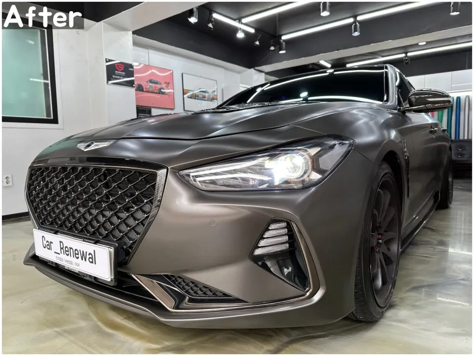 Genesis G70のカーラッピング事例 施工写真 4-2