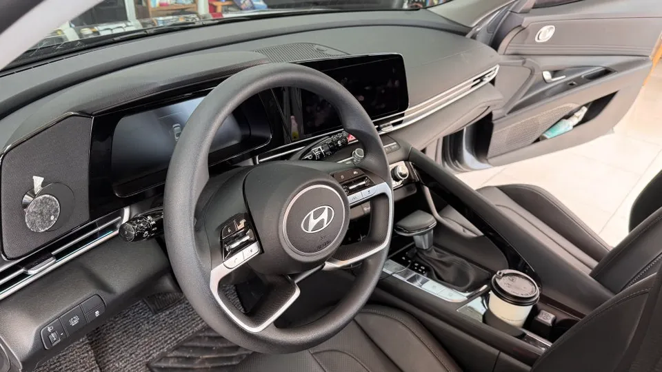 Hyundai Elantra Seat Ventilation & Heating Review