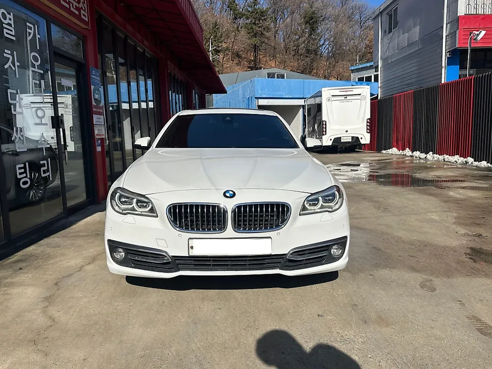 BMW 5 Series F10 lighting upgrade - BMW 530d F10 LED Headlight Repair Review photo 5