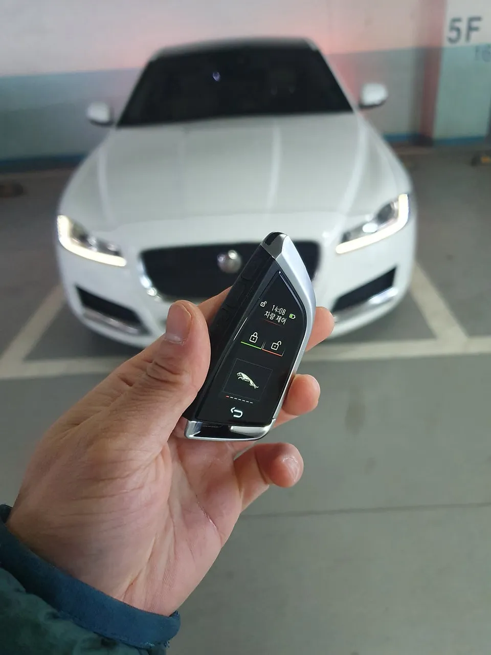 Jaguar XF oem options - Jaguar XF Factory Option Retrofit Review photo 3