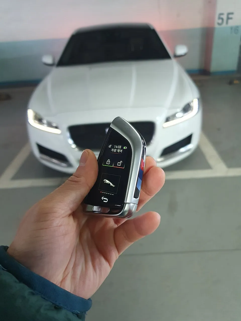 Jaguar XF oem options - Jaguar XF Factory Option Retrofit Review photo 4