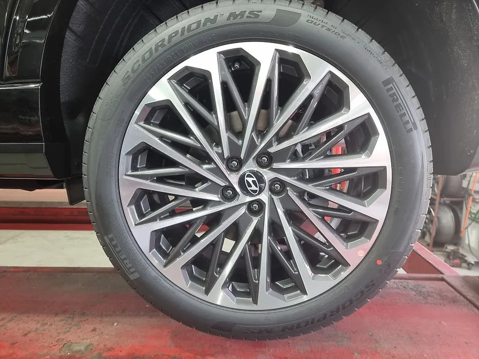 Hyundai Palisadeのホイールリペア・塗装事例 施工写真 6