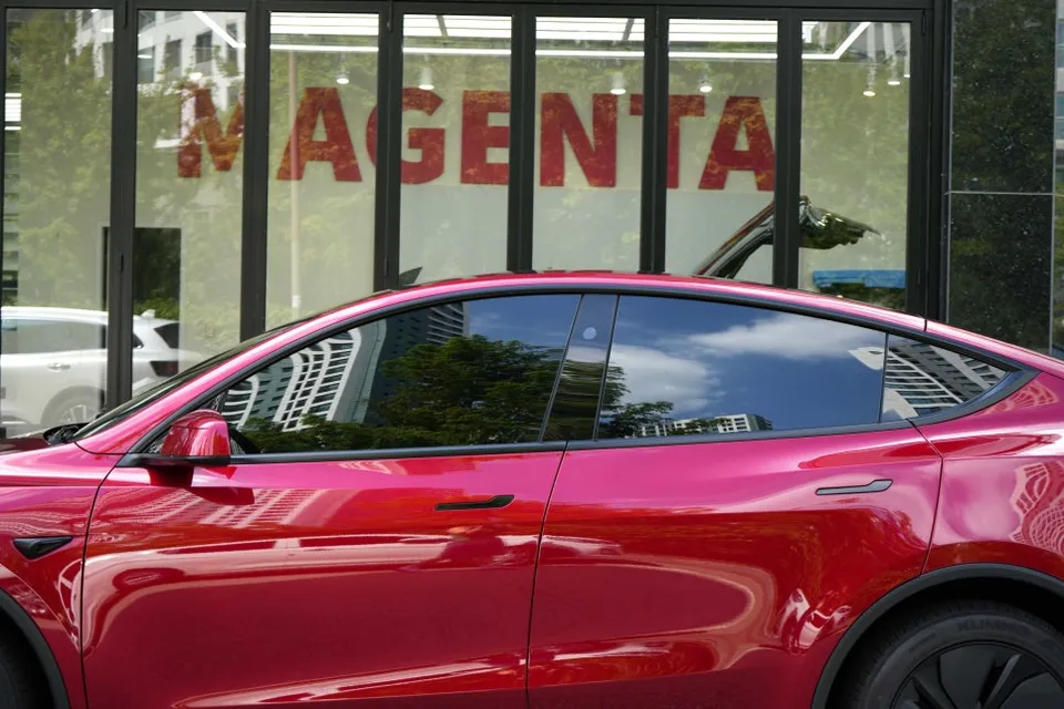 Tesla Model Y window tinting - Tesla Model Y Window Tinting Review: 30% 10% 5% Tints photo 4