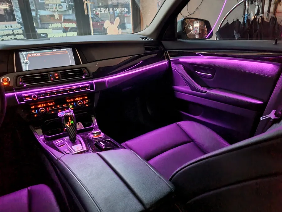 BMW 5 Series F10 ambient lighting - BMW 5 Series F10 Ambient Lighting Review: Cost & Results photo 3