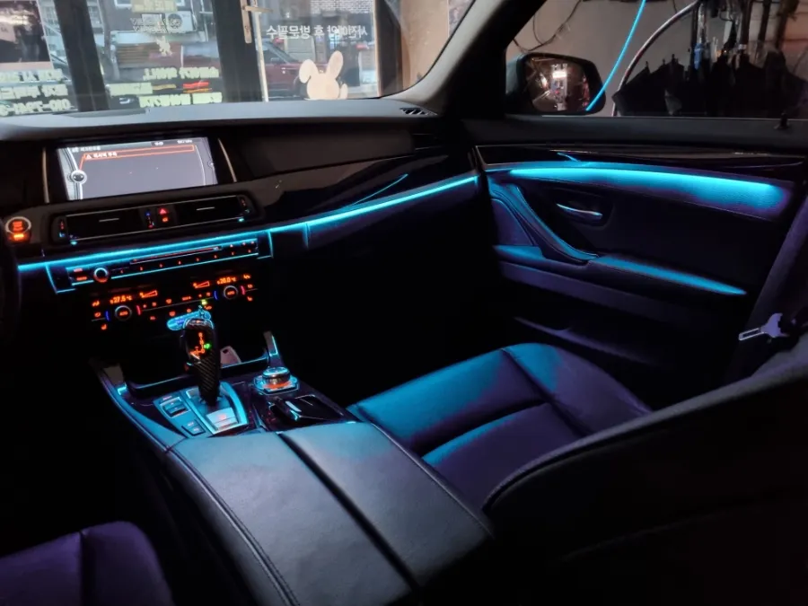 BMW 5 Series F10 ambient lighting - BMW 5 Series F10 Ambient Lighting Review: Cost & Results photo 4