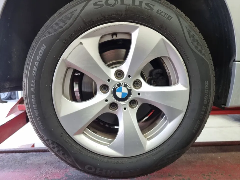 BMW 3 Series wheel repair - BMW 3 Series Wheel Repair & Painting Review photo 5