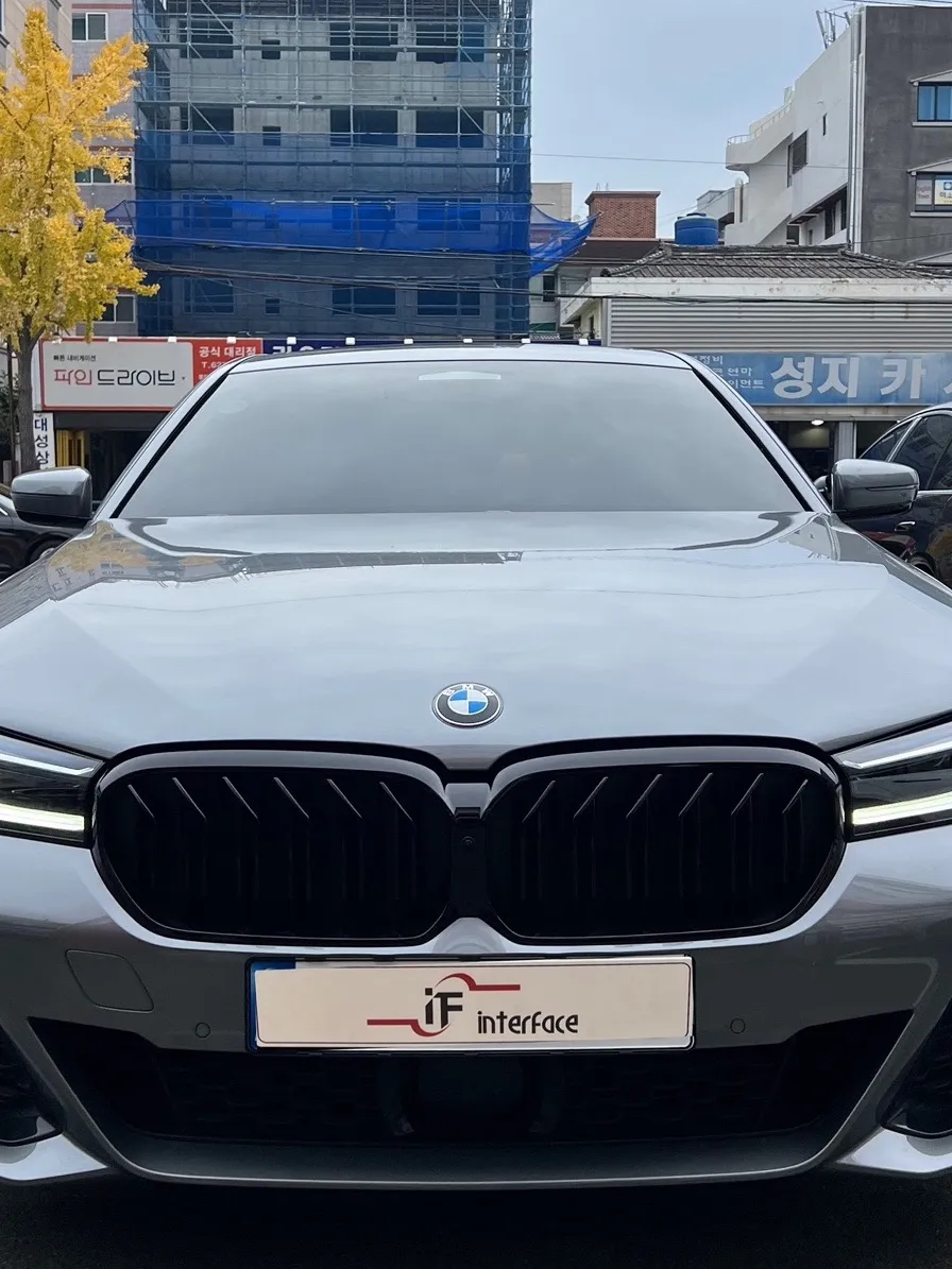 BMW 5 Series surround view camera - BMW 5 Series 360 Camera Installation Review photo 4