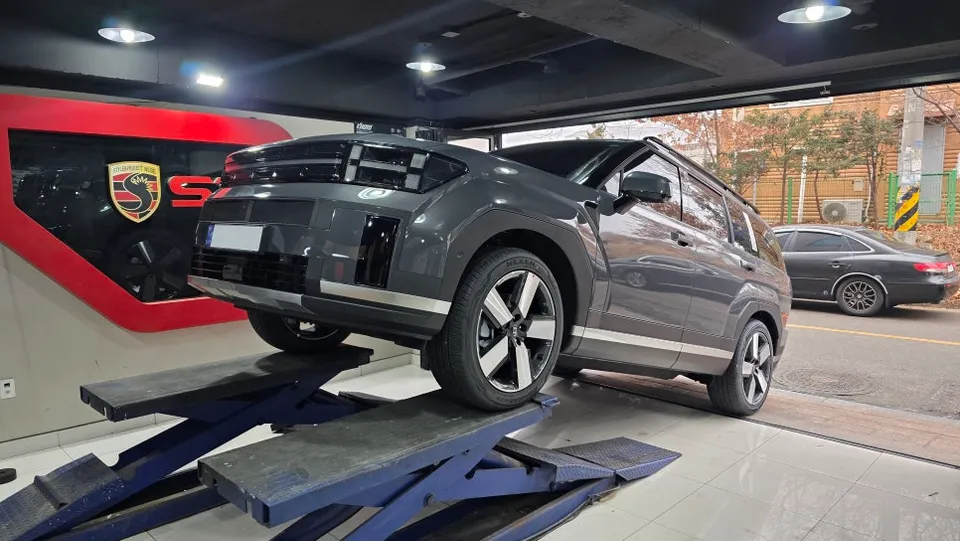 Hyundai Santa Fe soundproofing installation result