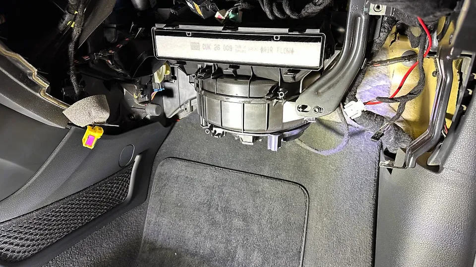 Hyundai Grandeur HG soundproofing - Hyundai Grandeur HG Soundproofing Review: Cost & Results photo 4