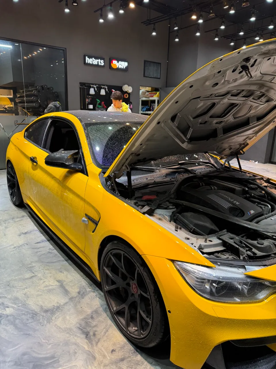 BMW M4 F82 vinyl wrap - BMW M4 F82 Vinyl Wrap Removal & Tail Light Swap Review photo 5