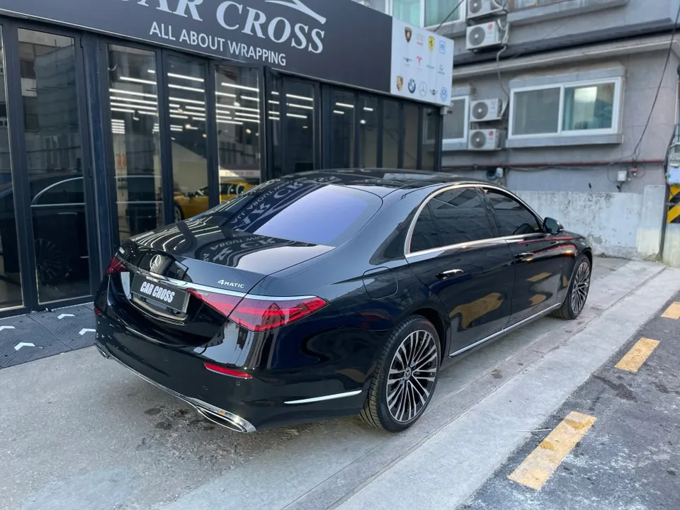 メルセデス・ベンツ Sクラス W223 カーラッピング事例 施工写真 2-1