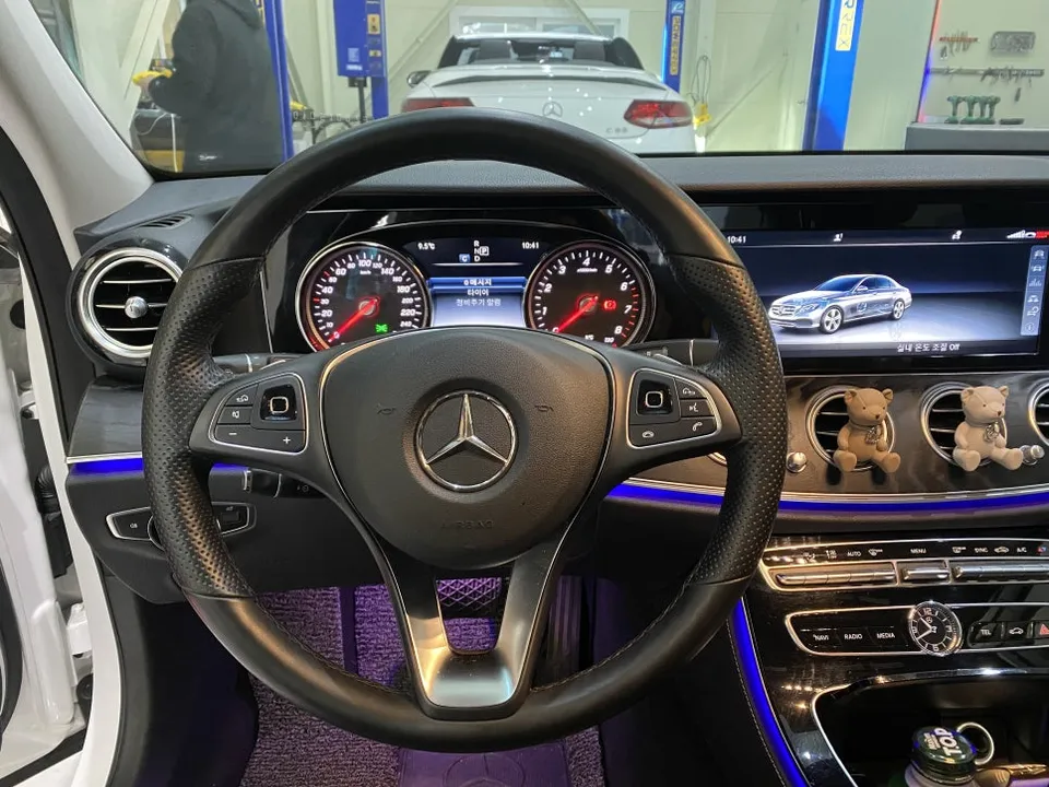 Mercedes-Benz E-Class W213 ambient lighting - Mercedes-Benz E-Class W213 Ambient Lighting Review — Enhanced Int photo 3