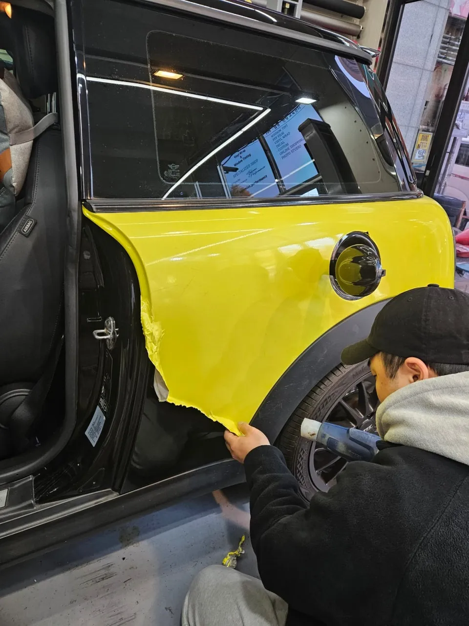 MINI MINI Cooperのカーラッピング事例 施工写真 1-1