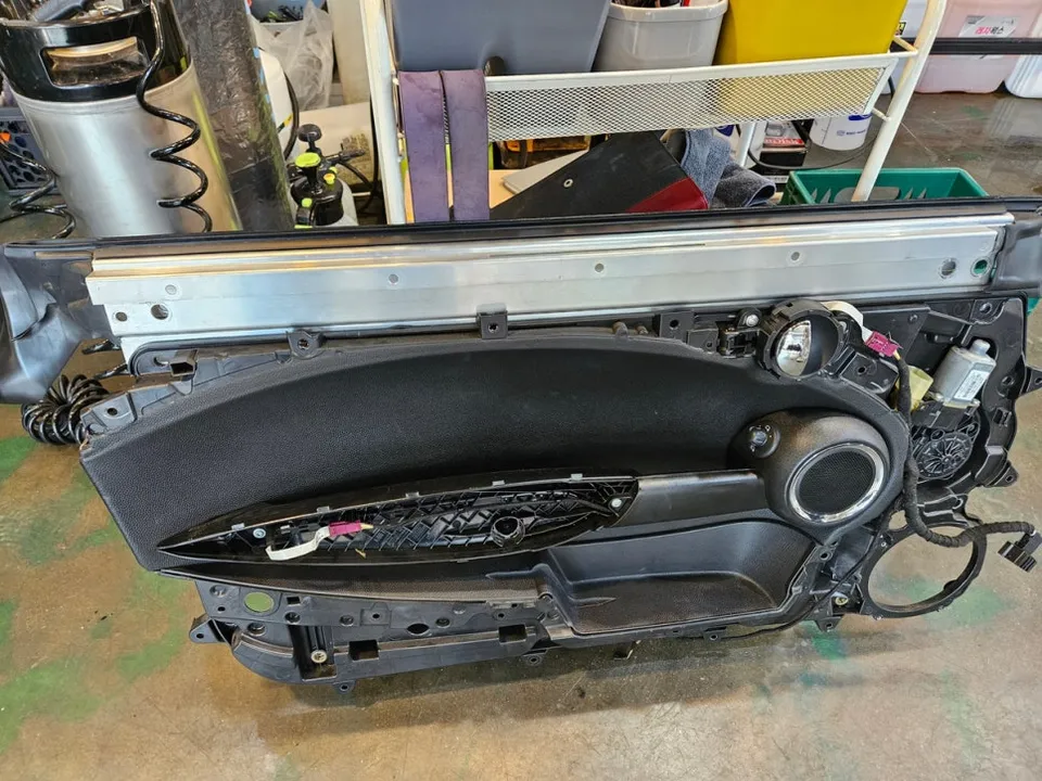 MINI MINI Cooperのカーラッピング事例 施工写真 4-2