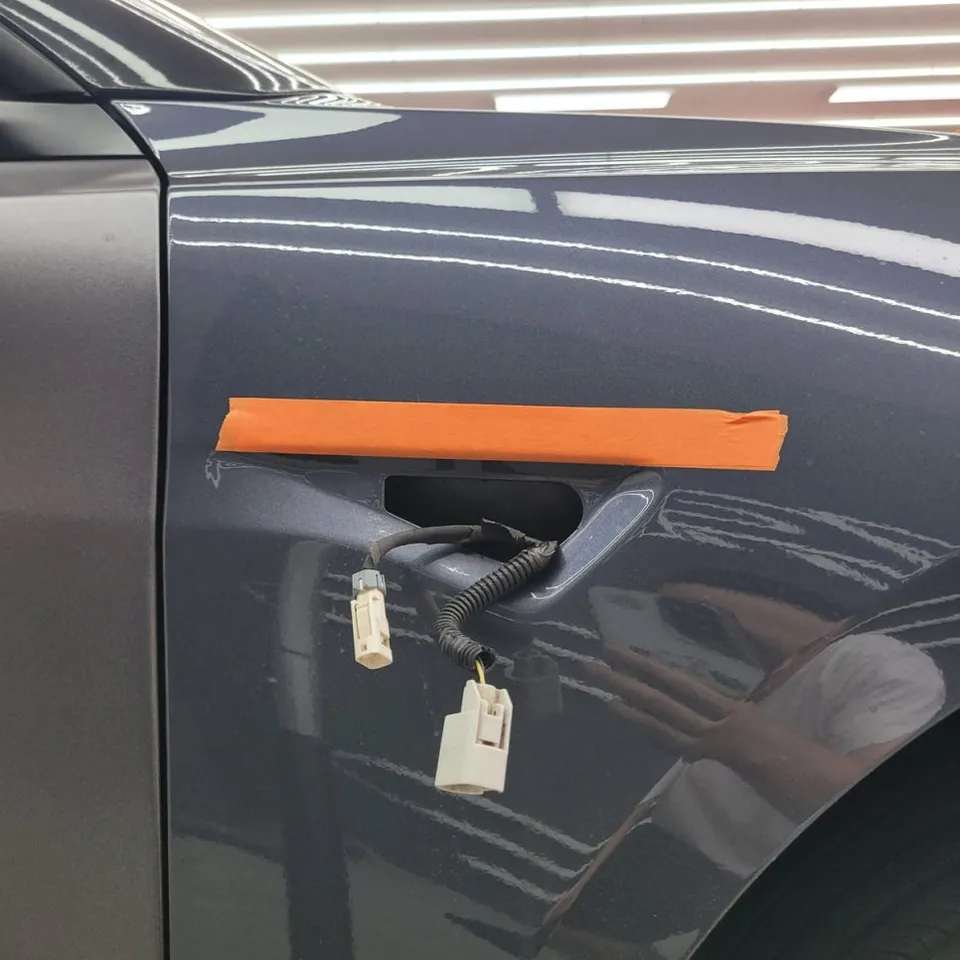 Tesla Model 3のカーラッピング事例｜事故修理後の仕上がり 施工写真 4-1