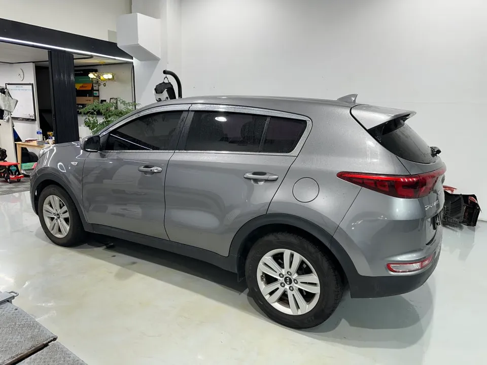 Kia Sportageのカーフィルム施工事例｜費用目安・仕上がり 施工写真 2-1