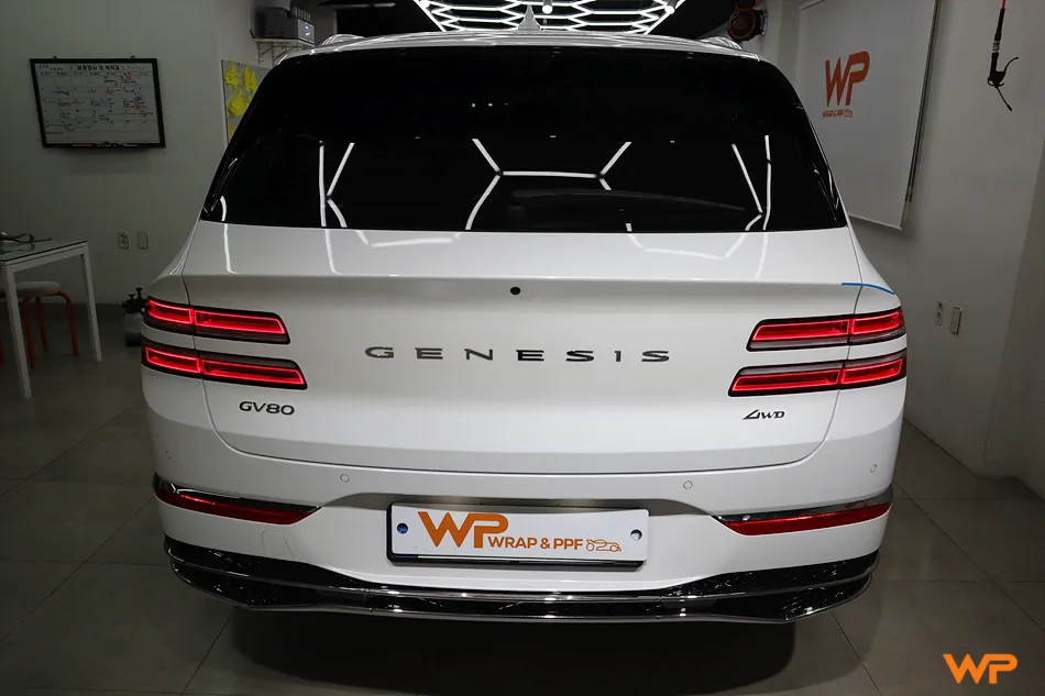Genesis GV80 vinyl wrap - Genesis GV80 Vinyl Wrap Review: Two-Tone Luxury Upgrade photo 4