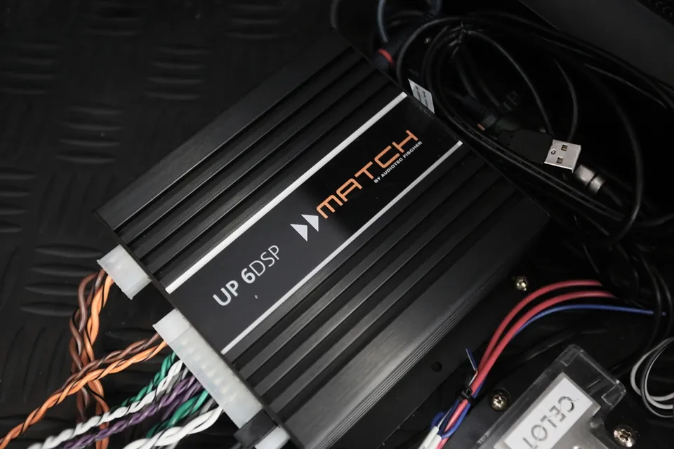 Hyundai ST1 Car Audio Upgrade: 3-Way Speakers for Perfect Sound photo 2