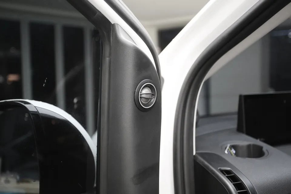 Hyundai ST1 car audio - Hyundai ST1 Car Audio Upgrade: 3-Way Speakers for Perfect Sound photo 3