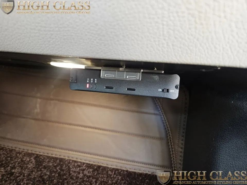 Mercedes-Benz GLB Ambient Lighting Review: Cost & Results photo 9