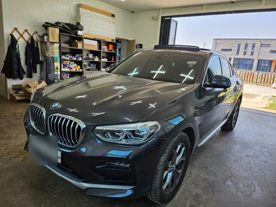 BMW X4 dash cam installation result