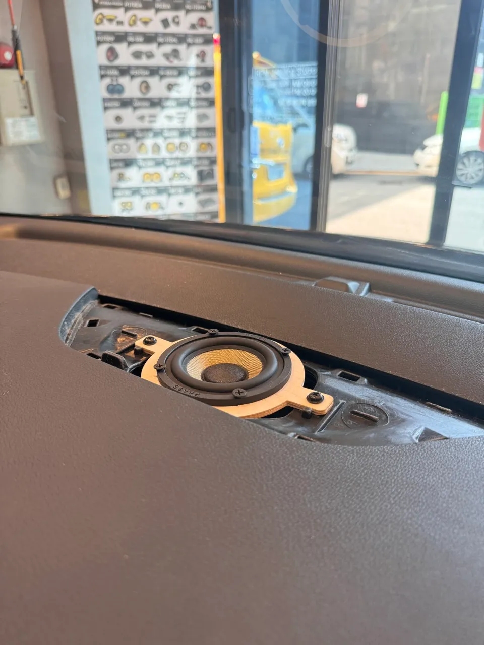 Kia Carnival car audio - Kia Carnival Audio Upgrade Review: DSP + Premium Speakers photo 4