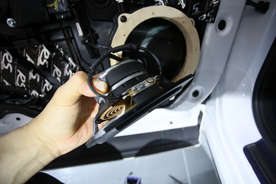 Genesis GV70 car audio - Genesis GV70 Car Audio Upgrade: AVI Premium Speakers photo 6