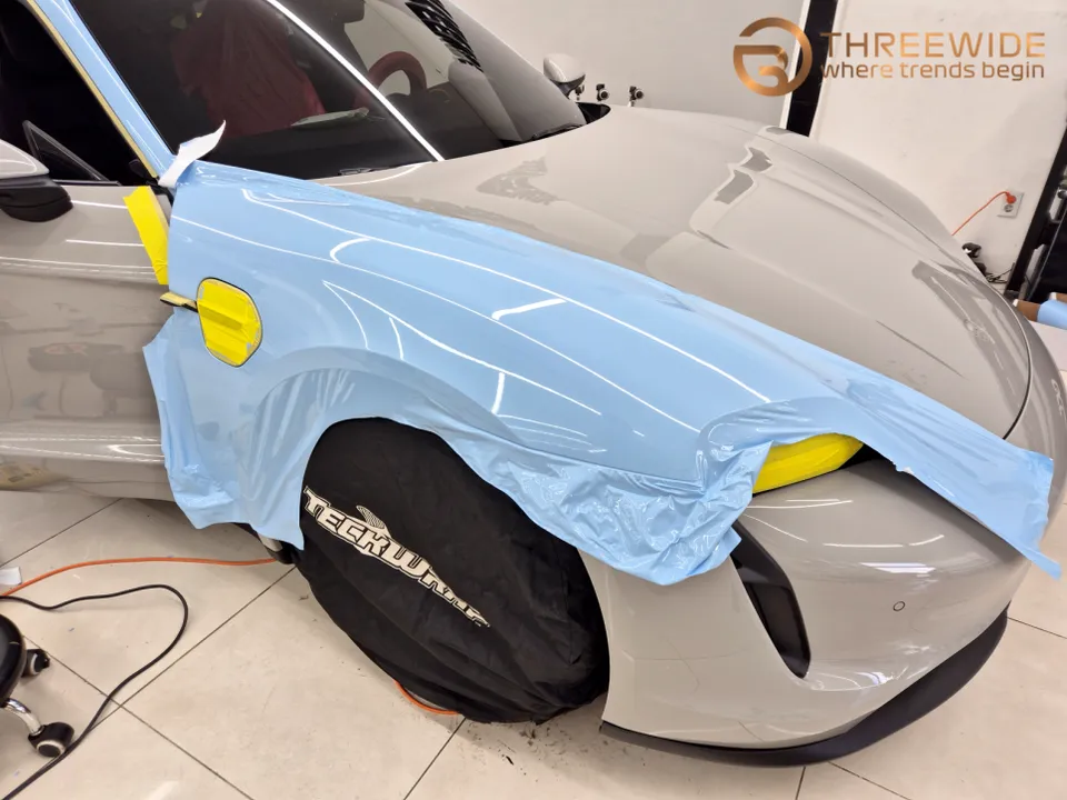 Porsche Taycanのカーラッピング事例|費用目安・仕上がり 施工写真 1-3