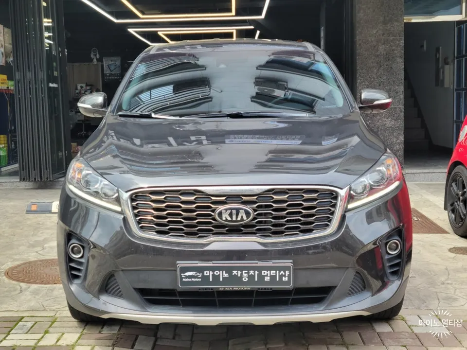 Kia Sorentoのカーフィルム施工事例|費用目安と仕上がり 施工写真 1-3