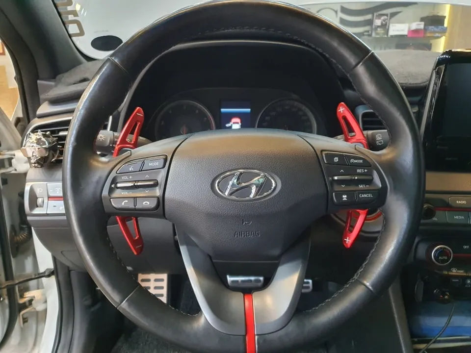 Hyundai Veloster JS steering wheel - Hyundai Veloster JS Steering Wheel Customization Review photo 3