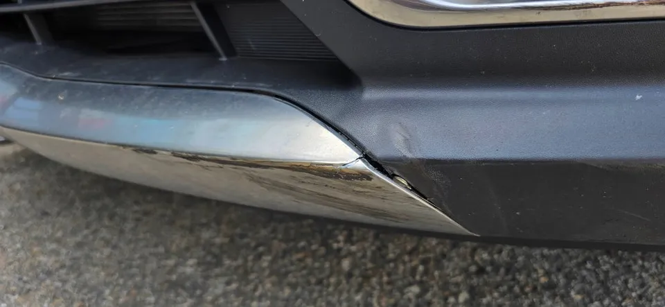 Kia Carnival KA4 body repair - Kia Carnival KA4 Body Repair & Painting Review photo 2