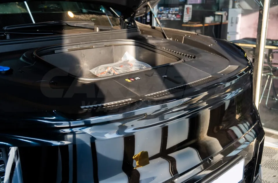 Kia EV9のカーラッピング事例｜費用目安・仕上がり 施工写真 1-3